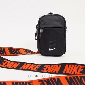 🔶NIKE Advance Cross Body Bag🔶